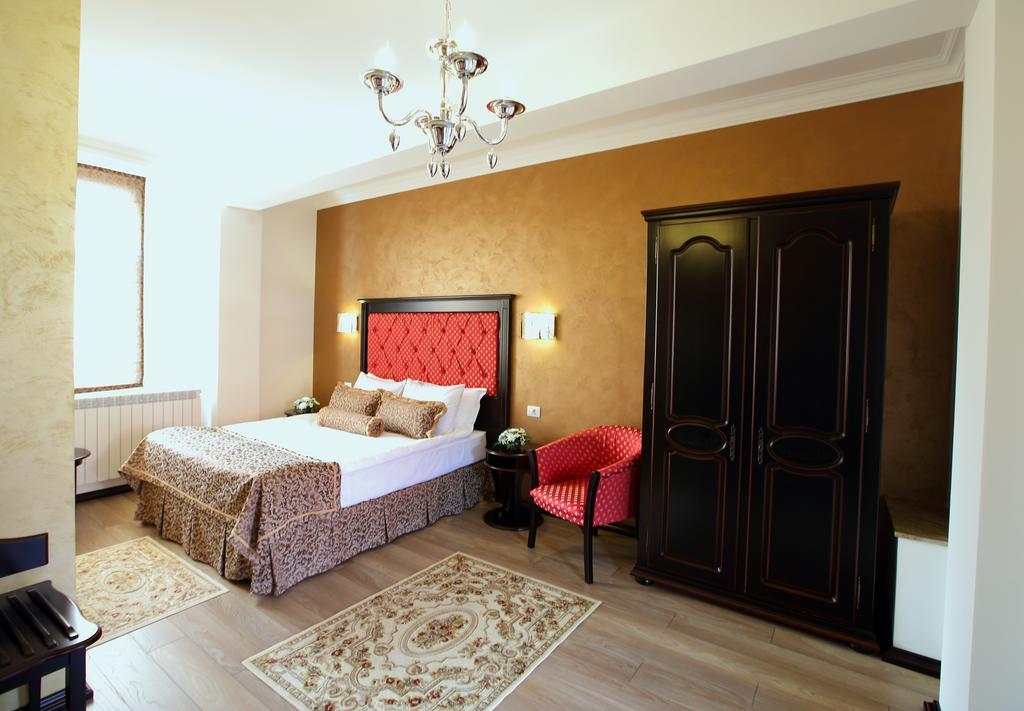 Hotel Galany Rădăuţi Exteriér fotografie